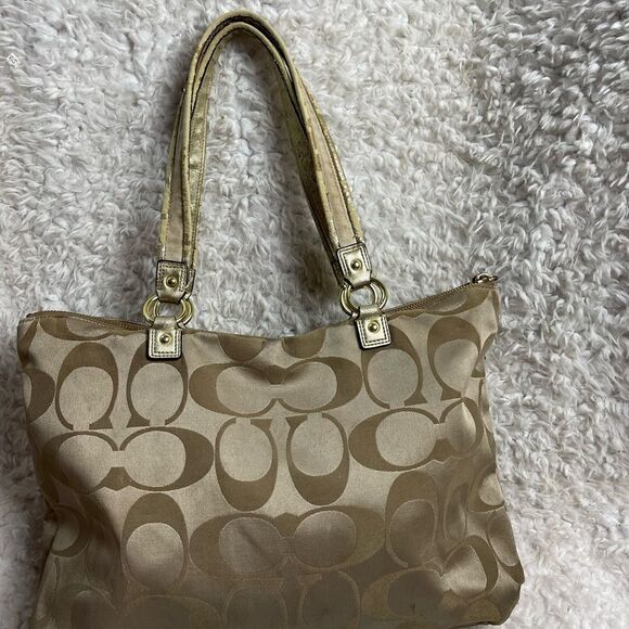 Coach large Tote Bag satin gold Signature F20026 metallic gold trim & Straps. - Picture 2 of 15